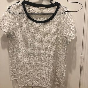 Women’s casual office attire.